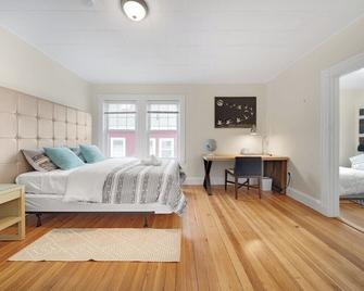 5br 2bh Bright & Spacious Apt In Brighton - בוסטון - חדר שינה
