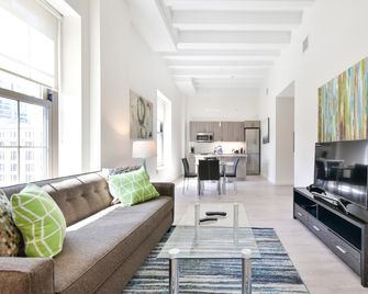 Global Luxury Suites Downtown Boston - Boston - Living room