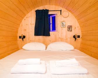 Outside Inn - Amsterdam - Bedroom