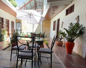 Hotel Vizcaino Leon - León - Patio