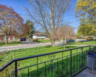 Bright & Modern 1 bedroom unit! - Guelph - Vista del exterior
