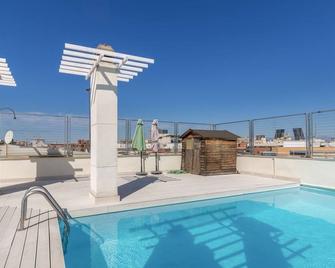 Semuy - 1 bedroom in Bernabéu-Hispanoamérica - Madrid - Piscina