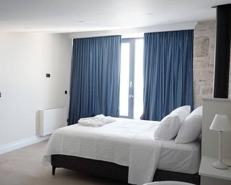 Theasis Retreat Crete - Agia Pelagia - Schlafzimmer