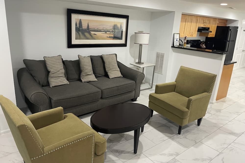 Lovely Remodeled 2bdrm Basement Home - واشنطن د.ك. - غرفة معيشة