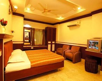 Guru Hotel - Tiruchirappalli - Bedroom