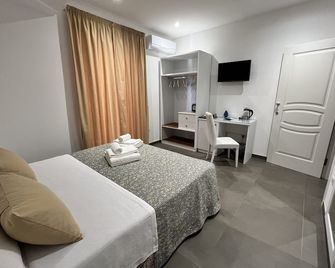 Anfitrite B&B Tropea - טרופאה - חדר שינה