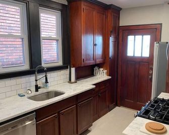 Craftsmen Charmer with Easy City & Airport Access - Pittsburgh - Küche