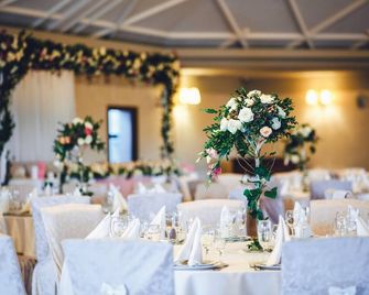 Prueba de Titulo Atractivo - Saint-Domingue - Salle de banquet