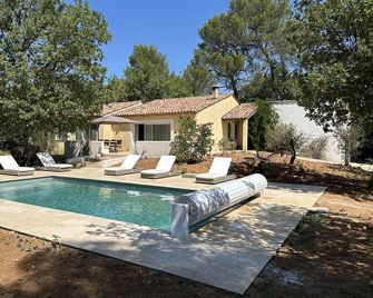 Sous les oliviers, Villa entière 6 personnes, climatisée, piscine chauffée en saison - Saint-Maximin-la-Sainte-Baume - Piscina