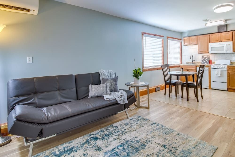 Cozy Mountain Home Studio 8 Mi to Bull Shoals Lake - Mountain Home - Wohnzimmer