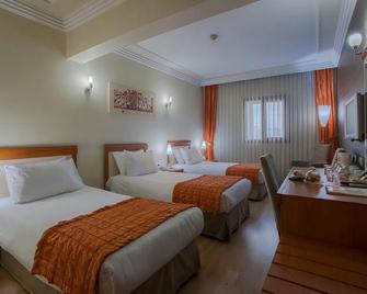 Emin Kocak Hotel Kayseri - Kayseri - Schlafzimmer