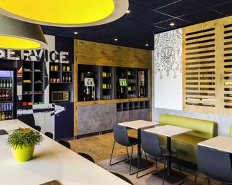 ibis budget Stein Maastricht - Stein - Bar