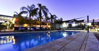 Diplomat Hotel Alice Springs - Alice Springs - Zwembad