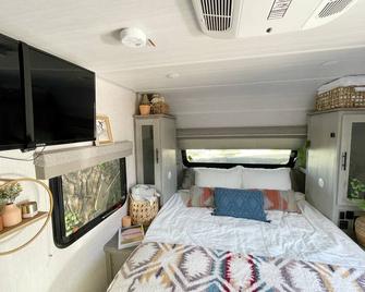 The Guest House (The house that comes to you) - Santa Barbara - Habitació