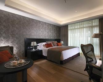 Iidl Suites - New Delhi - Bedroom