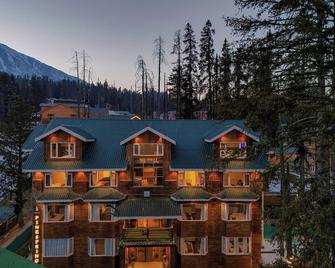 Hotel Pine Spring Gulmarg - Gulmarg - Будівля