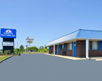 Americas Best Value Inn Sullivan - Sullivan - Building