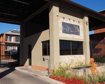 African Eagle Apartments - Benoni - Building