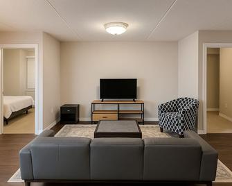 2 Bedroom Condo in Milton - Milton - Living room