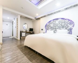 Jincheon Dubai - Jincheon