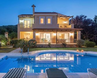 Villa Daphni - Gerani - Pool