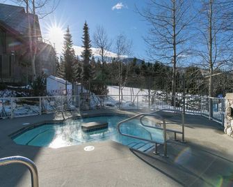 The Aspens by Whistler Premier - Whistler - Pool