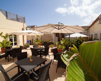 B&B Ninfeo Siracusa - Rooms & Breakfast - Syrakusa - Patio