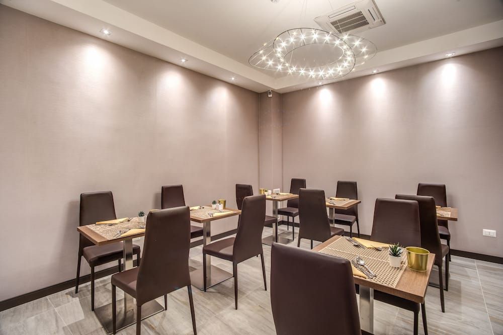 Restaurant view of Mz Hotel