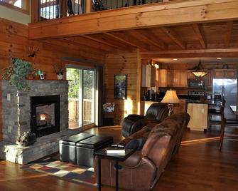 Best View In Nc, Gorgeous Luxury Log Cabin With Burn Pit, Wifi, Dish With Hdtv - Bostic - Living room