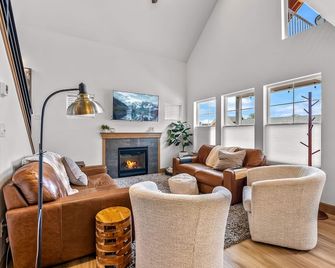 Dover Bay - Dover - Living room