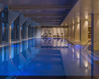Four Seasons Hotel Beijing - בייג'ין - בריכה