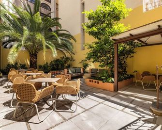 The Loft House Barcelona - Barcelona - Patio