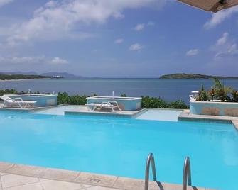 Bungalows on the Bay - Christiansted - Zwembad
