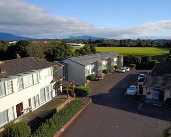 كورونايشن كورت موتل - نيو بليموث - مبنى