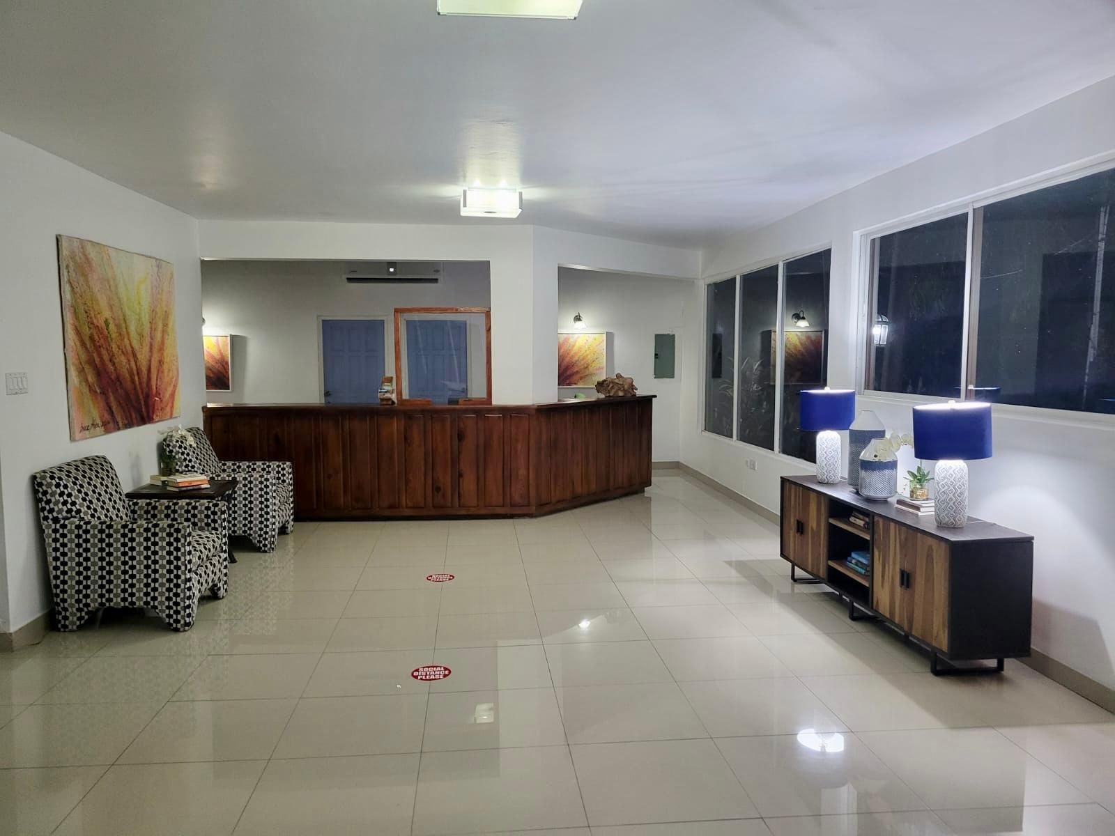 Coral Seas Beach Resort - נגריל - דלפק קבלה