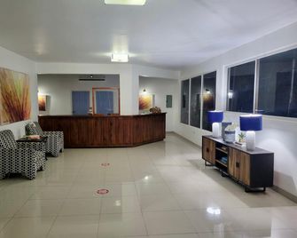 Coral Seas Beach Resort - Negril - Recepción