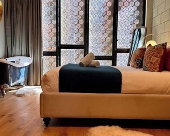 Rooftop Retreat | Historic views | Private Parking - Mánchester - Habitación