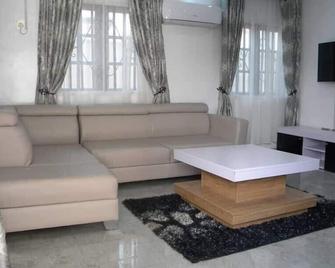 Jaybritt Luxury Apartment - Ibadan - Living room