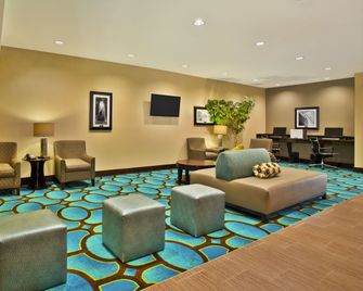 Holiday Inn Express Hastings By IHG - Hastings - Lobby