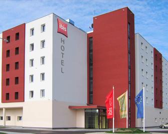 Ibis Plzen - Pilsen - Gebäude