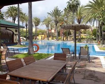 The Suites At San Roque Club - San Roque - Zwembad