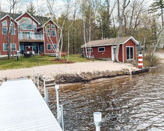 Ossipee Lakefront-Broad Bay! Summer Opened Up! 7nts Sat-Sat Rental June Thru Aug - Center Ossipee - Building