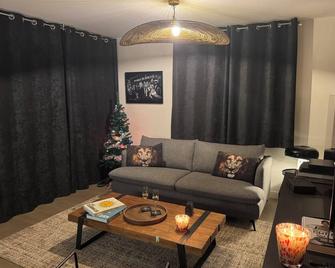 Luxurious 60m2 apartment with garden and garage, Viel Alpe trade area - Huez - Sala de estar