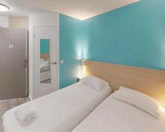 Hôtel du stade ex Kyriad Direct Lille Est Stade Pierre Mauroy - Villeneuve-d'Ascq - Camera da letto