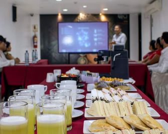 Yours Hotel Lifestyle - Chiclayo - Buffet