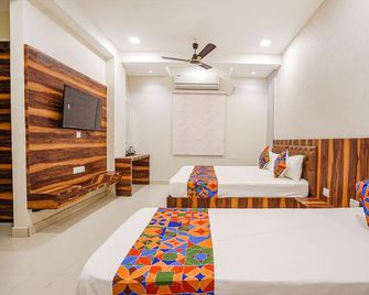 Fabhotel Ts Inn - Kanpur - Schlafzimmer