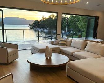 Lake George Waterfront Paradise - Putnam Station - Sala de estar