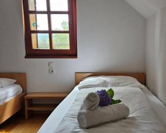 Mežnarija - Cerovec - Dolenjske Toplice