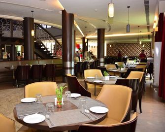 St Laurn The Spiritual Resort - Shirdi - Restaurant