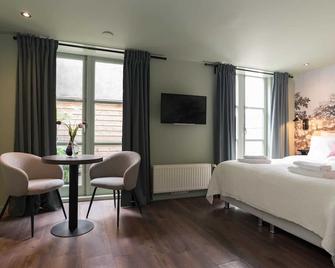 Six Boutique Hotel - Double Room With Terrace - Haarlem - Bedroom